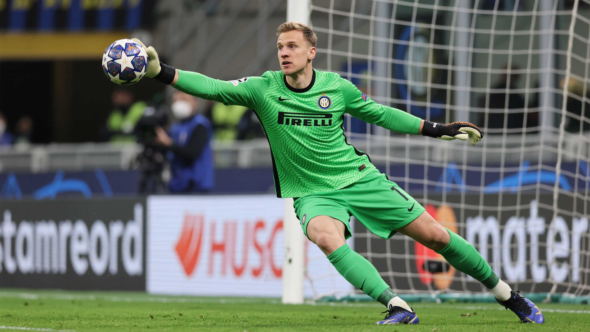 本赛季欧冠零封之王:索默领跑,拉亚、多纳鲁紧随其后 对于任何一个球队而言,一名状态出色且稳定耐打的门将